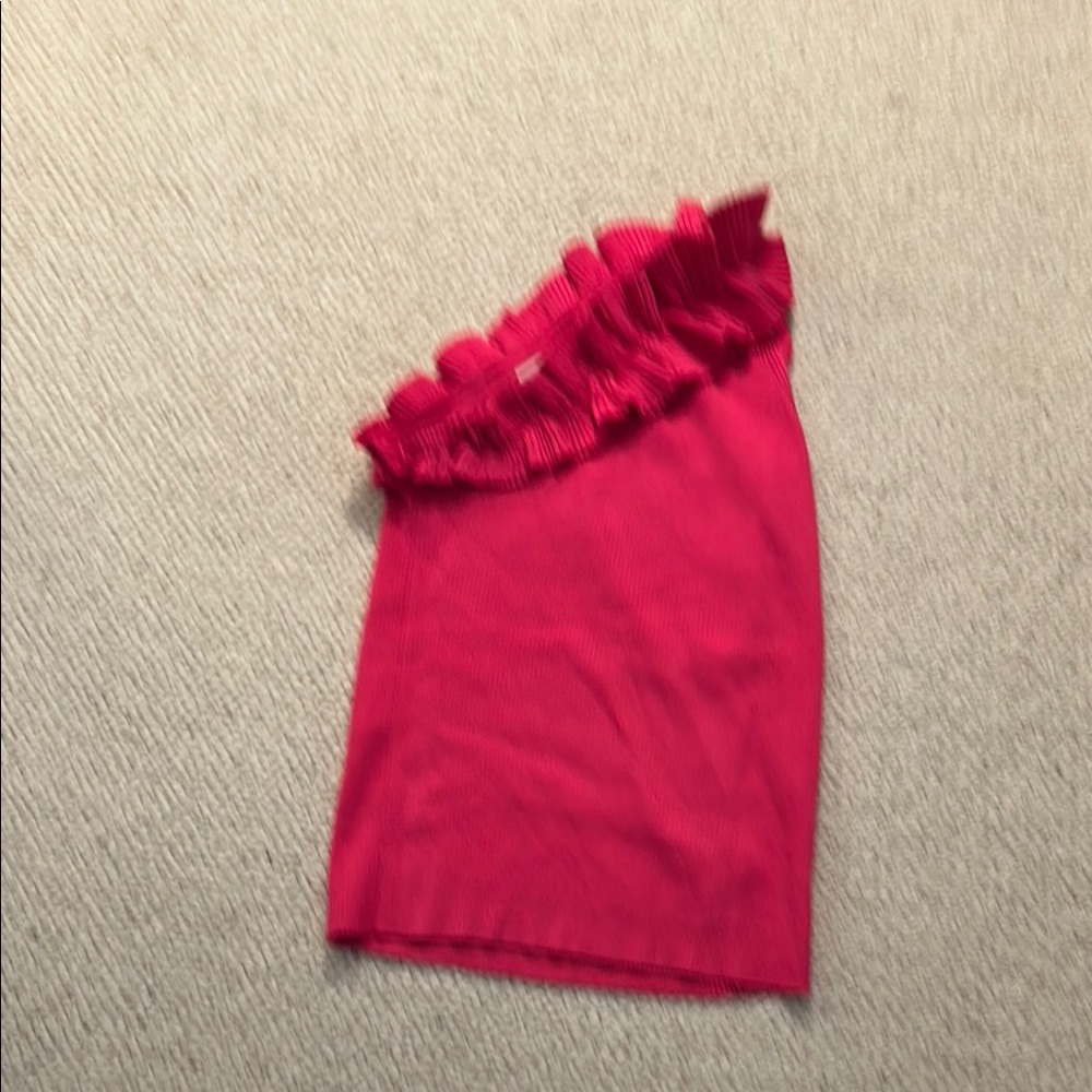 Partial sleeveless top